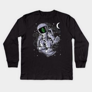 Astronaut Skate Ethereum Classic ETH Coin To The Moon Crypto Token Cryptocurrency Blockchain Wallet Birthday Gift For Men Women Kids Kids Long Sleeve T-Shirt